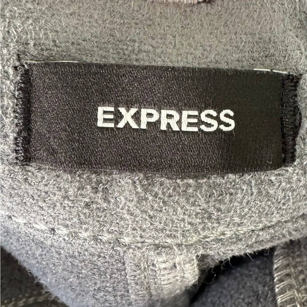 Express NWT Silver Metallic Faux Leather Mini Size 6 Skirt